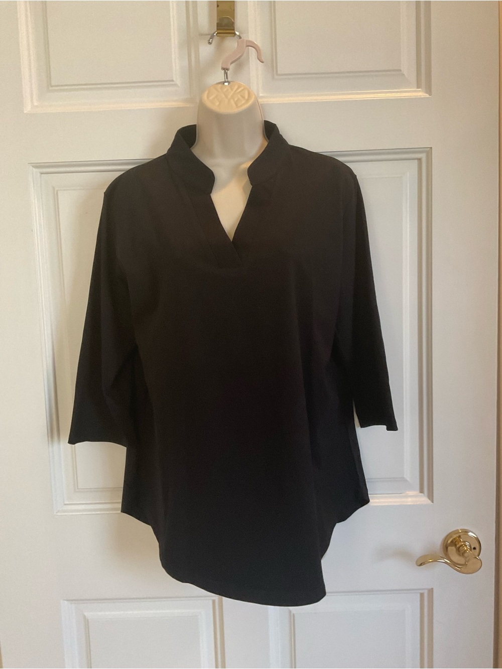 Classic Black V-Neck Tunic Top Women’s L
